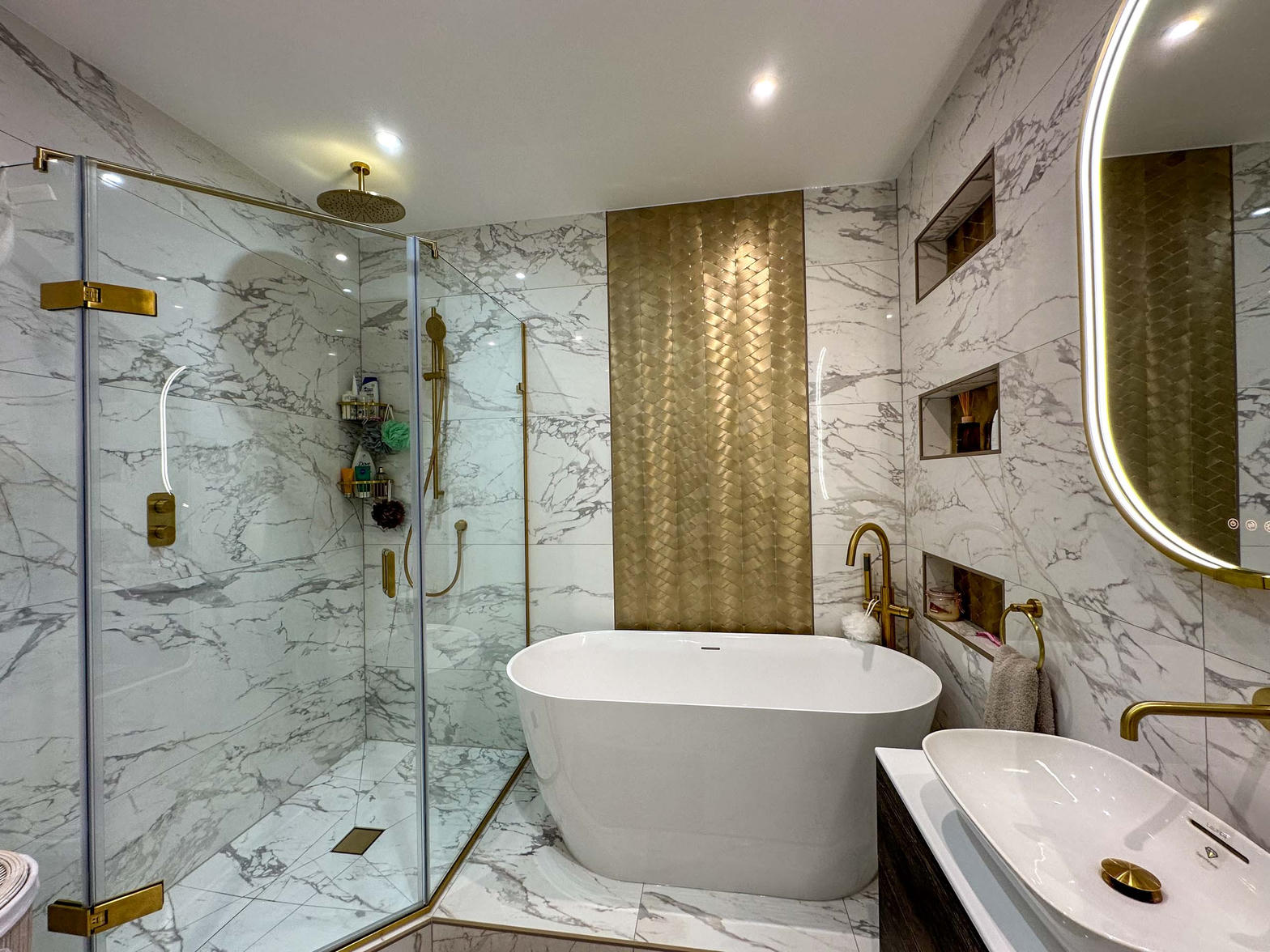 Sample bathroom photograph